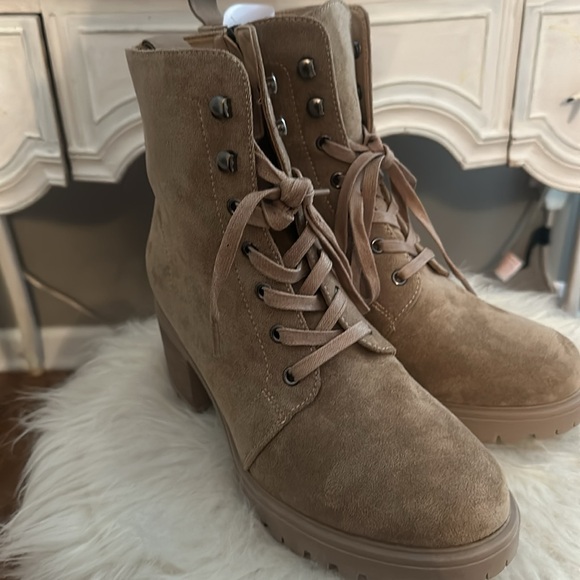 New Target Fall booties - Picture 6 of 8